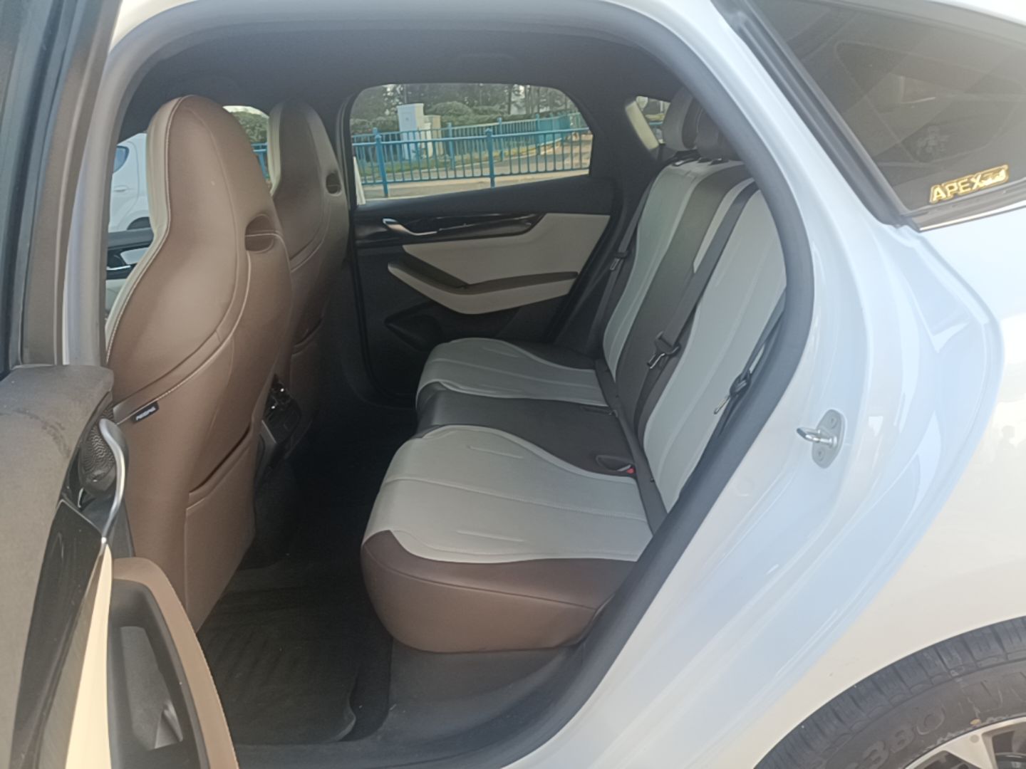BYD Qin PLUS 2024 HONOR Edition DM-i 55KM Leading Model — снимка 20