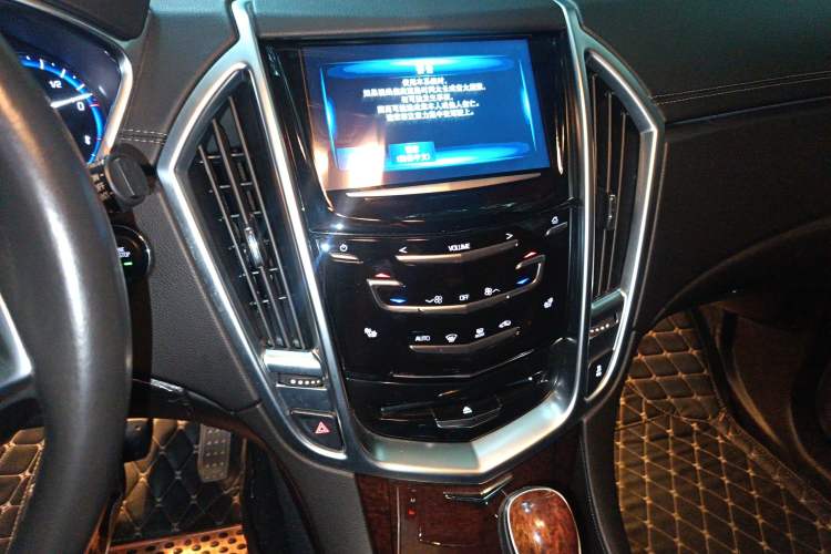 Used Cadillac SRX 2015 3.0L Elite Model Audio And AC Panel