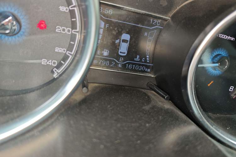 Used Zotye SR7 2016 1.5T CVT Cube Heart Edition China V Standard