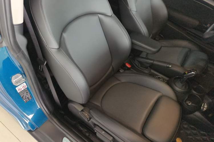 Used MINI MINI 2022 1.5T COOPER Classic Edition