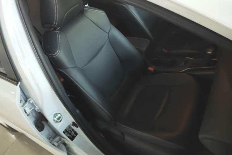 Used Toyota Corolla 2021 1.2T S-CVT Luxury Edition Right Front Seat