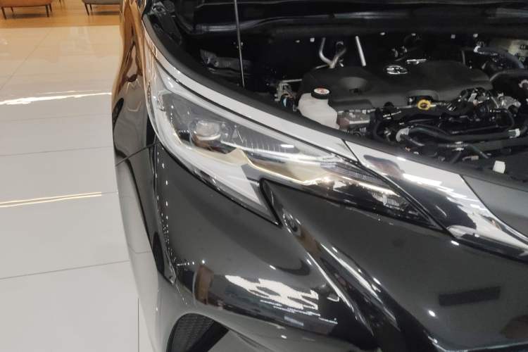 Used Toyota Granvia 2023 2.5L Hybrid Comfort Edition