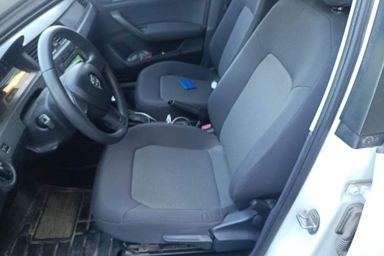 Used Skoda Rapid Spaceback 2016 Revised Version 1.6L Automatic Front-Drive Edition
