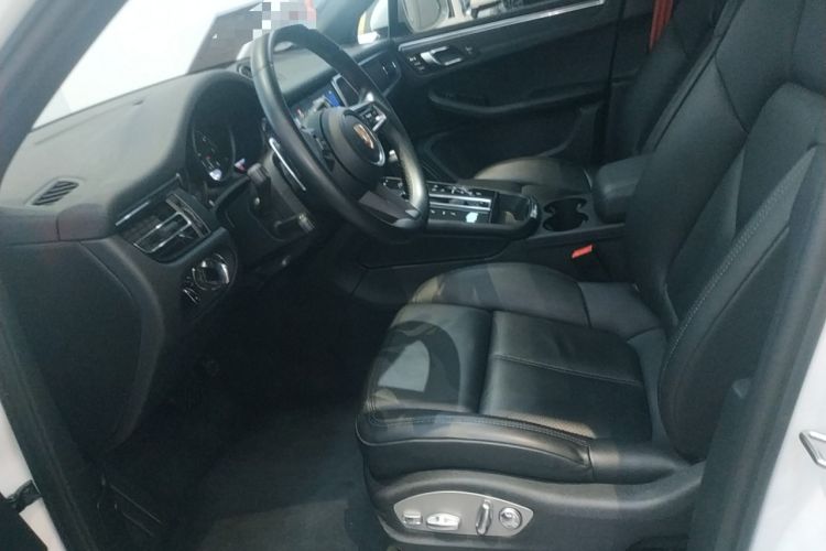 Used Porsche Macan 2023 Macan 2.0T Left Front Seat