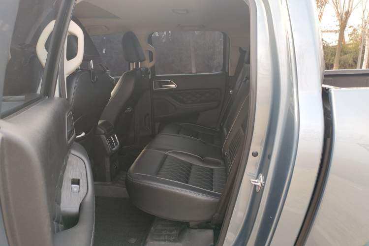 Used Great Wall Poer 2021 2.0T Global Version Passenger Automatic Diesel Two-Wheel Drive Comfort Trim Standard Cab GW4D20M