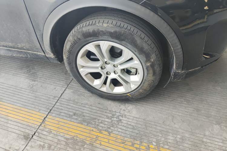 Used Land Rover Discovery Sport 2020 200 PS Family Edition