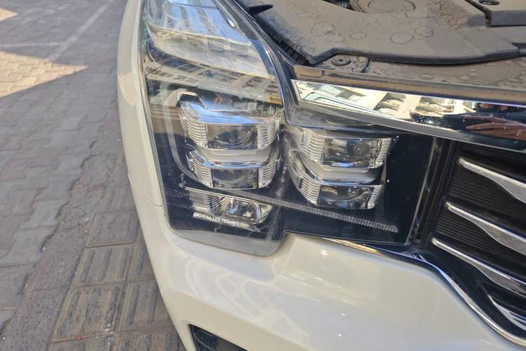 Used GAC Trumpchi GS7 2017 320T Two-Wheel-Drive Luxury Smart Connectivity Model
