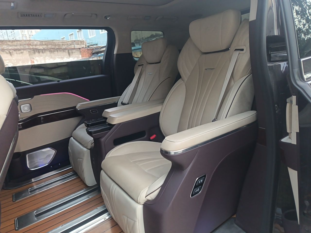 Hongqi HQ9 2023 2.0T Smart Connect Flagship Edition - Chinese Trim Ling — снимка 17