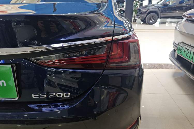 Used Lexus ES 2021 200 Excellence Edition
