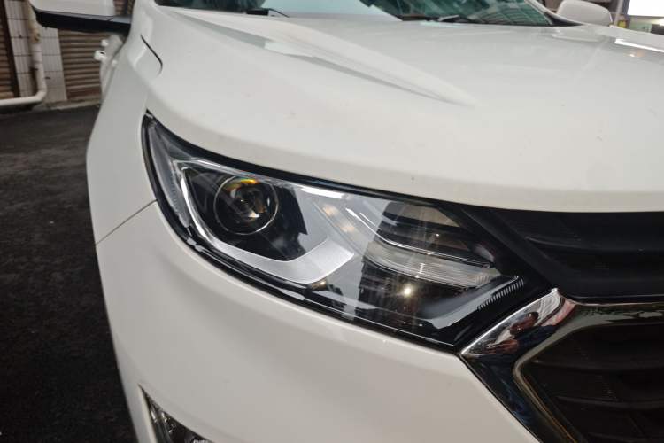 Used Chevrolet Equinox 2019 535T Automatic Lingjie Edition China VI Standard Right Front Headlight