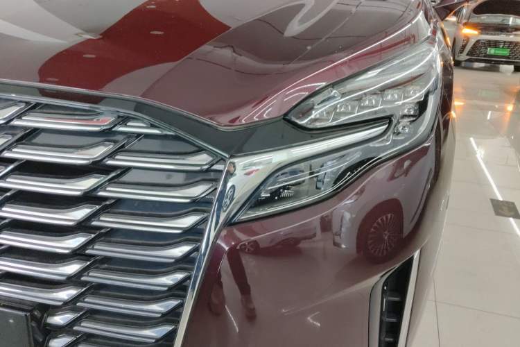 Used Buick GL8 2023 Avenir Aivia Six-Seat Deluxe Edition Left Front Headlight