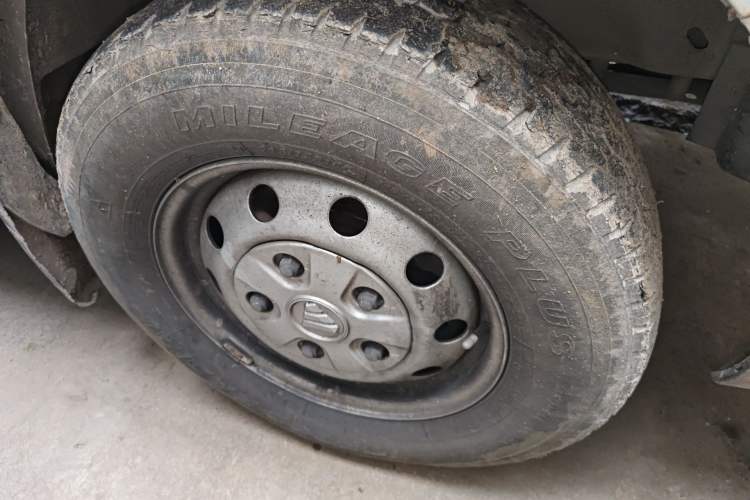 Used Foton Toano 2020 2.0T Multi-Function Short Wheelbase Mid-Roof 5/6-Seater China VI Emission Standard 4F20TC3 Right Front Wheel Hub