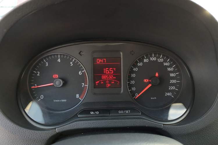 Used Volkswagen Polo 2013 1.4L Manual Fashion Edition
