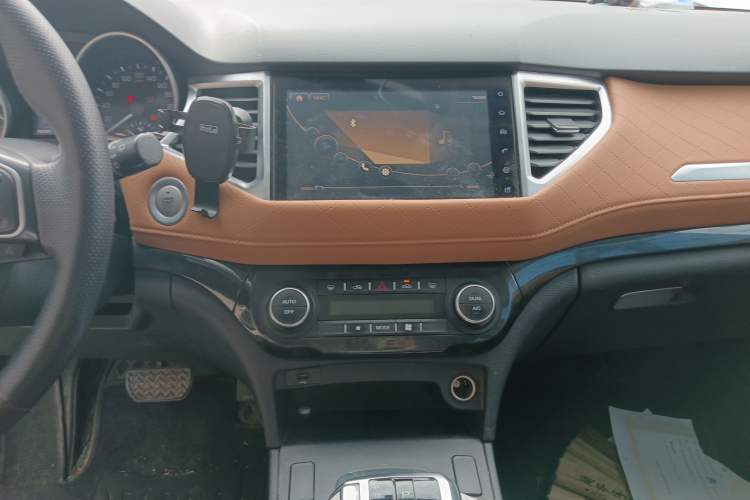 Used Haval H6 Coupe 2020 Smart Connect Version 1.5T Automatic Two-Wheel Drive Elite Model Audio And AC Panel