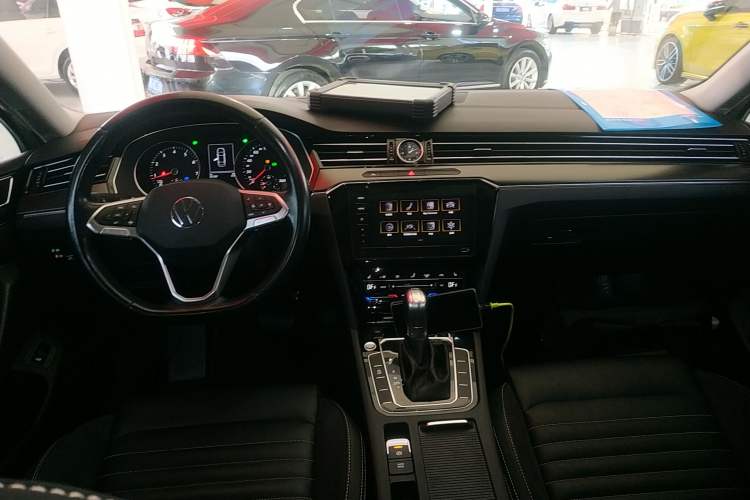 Used Volkswagen Magotan 2020 330TSI DSG Leading Model
