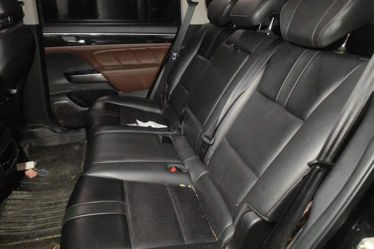 Used GAC Trumpchi GS8 2017 320T Two-Wheel Drive Luxury Edition (7 Seats)
