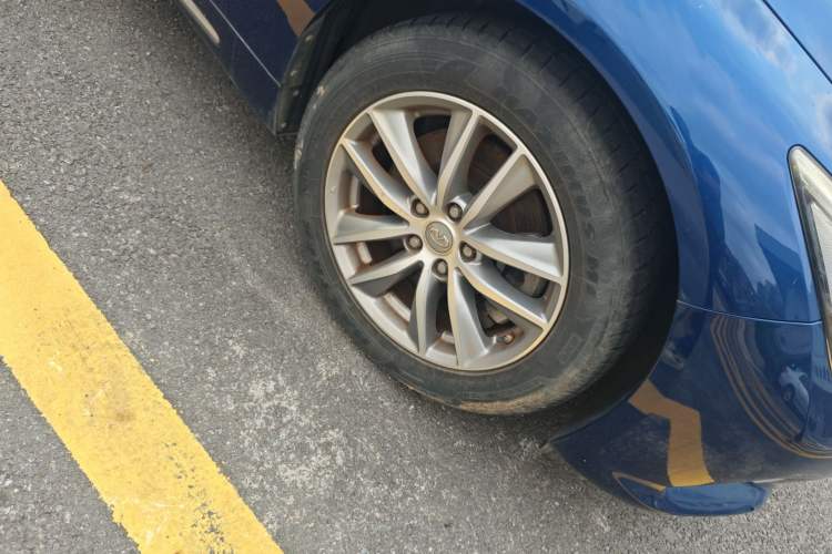 Used Infiniti Q50L 2016 2.0T Enjoyment Edition Right Front Wheel Hub