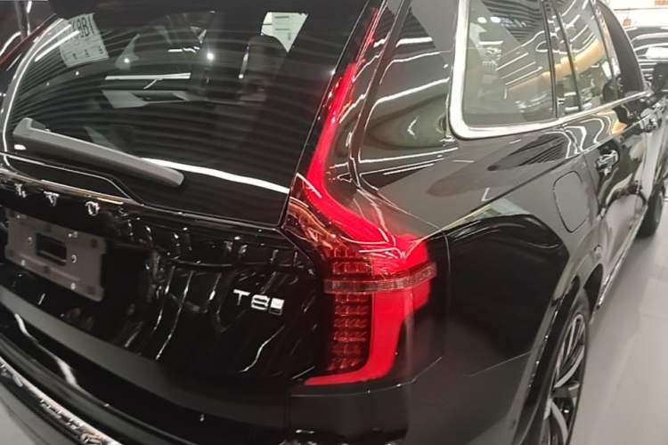Used Volvo XC90 New Energy 2025 Facelifted T8 Luxury Flagship 7-Seater Exterior 3