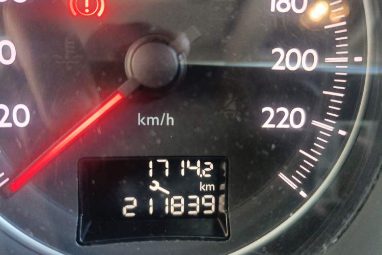 Used Peugeot 508 2013 2.3L 2nd Anniversary Edition Automatic Flagship Model Odometer Close Up