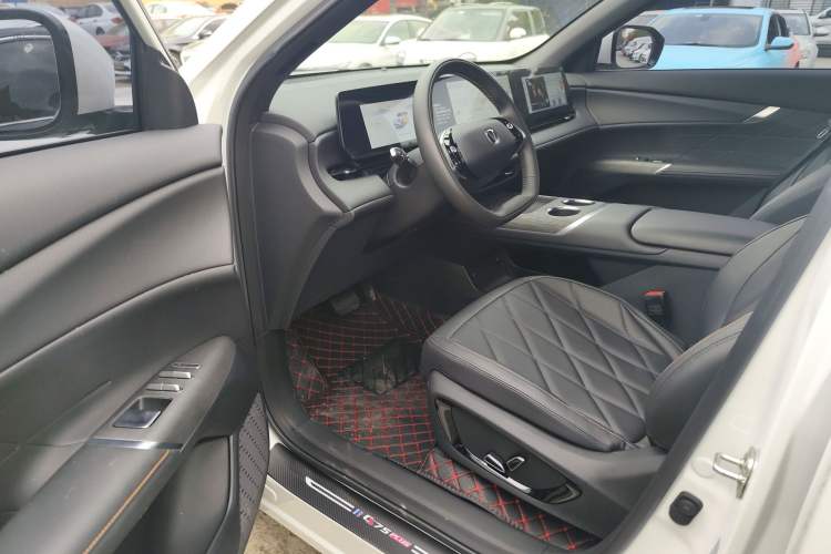 Used CHANGAN CS75 PLUS 2025 4th Generation 1.5T New Blue Whale Smart Luxury Edition
