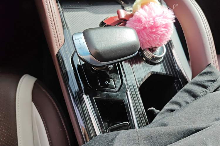 Used Geely Auto Monjaro L 2024 2.0TD High-Power Automatic Two-Wheel Drive Yunqi Version