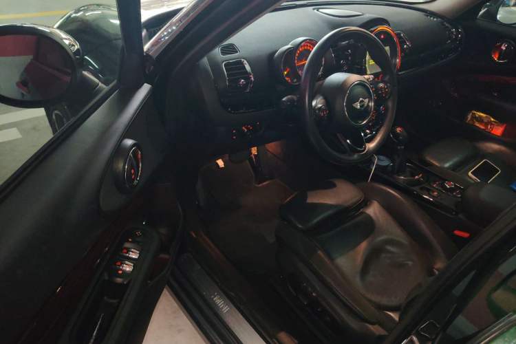 Used MINI Clubman 2016 Revised Version 1.5T COOPER Connoisseur Edition
