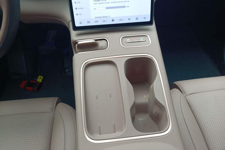 Used Nio ES6 2024 75 kWh
