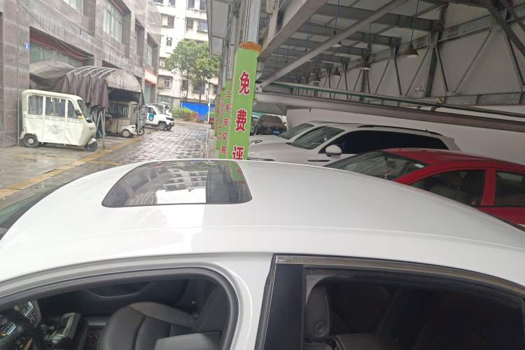 Used Chevrolet Malibu 2016 2.0L Automatic Luxury Edition