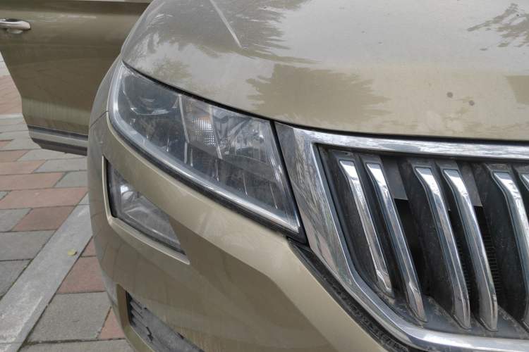 Used Skoda Kodiaq 2017 TSI330 5-seat Two-Wheel Drive Comfort Edition Right Front Headlight