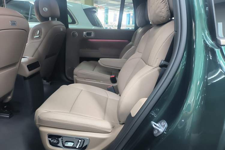 Used Li Auto L9 2025 Ultra Smart Refreshed Edition

