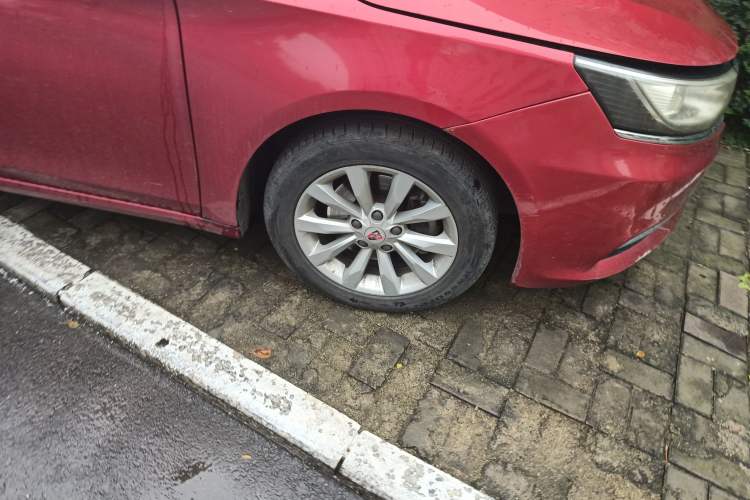 Used Roewe i6 2017 20T Automatic Internet Smart Edition