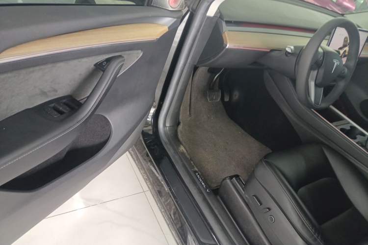 Used Tesla Model Y 2022 Rear-Wheel-Drive Version
