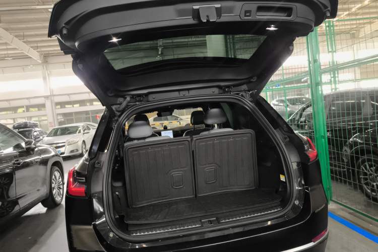 Used Nio ES8 2020 580 km Range Six-Seater Version Trunk