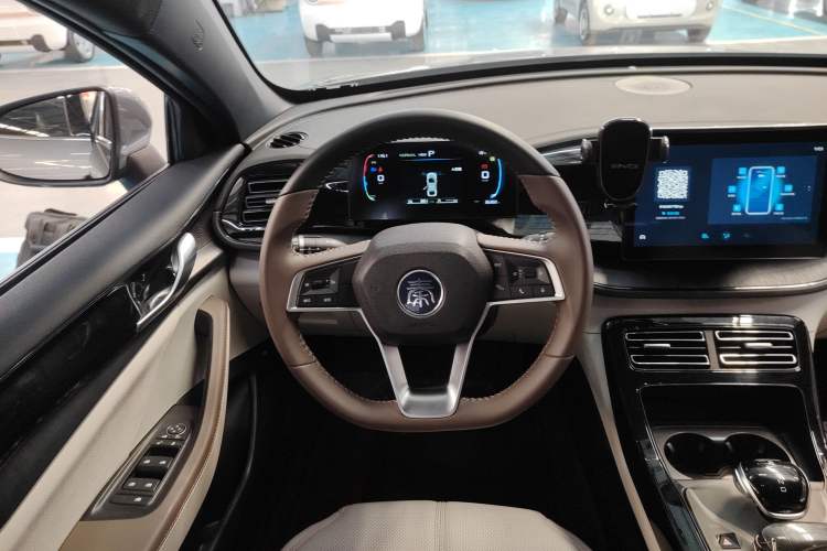 Used BYD Qin PLUS 2024 HONOR Edition DM-i 55KM Leading Model