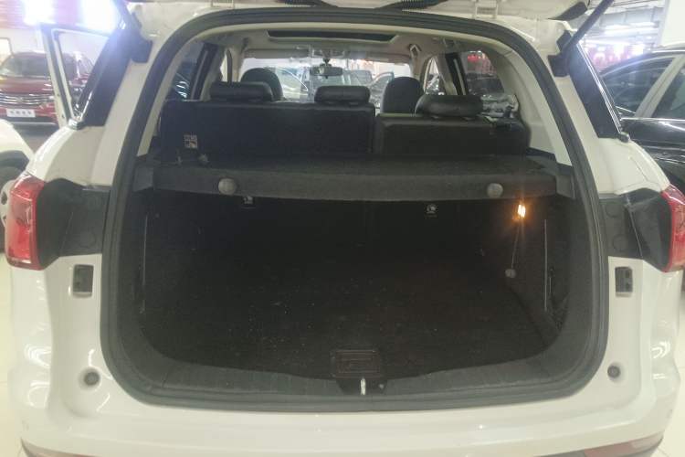 Used Haval H6 Coupe 2016 Blue Label 1.5T Automatic Two-Wheel Drive Urban Model Trunk