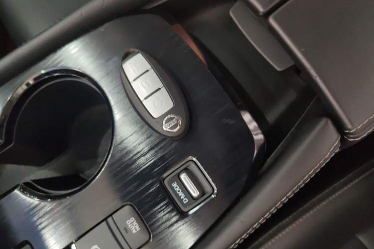 Used Nissan X-Trail 2021 VC-Turbo 300 CVT 2WD Luxury Edition