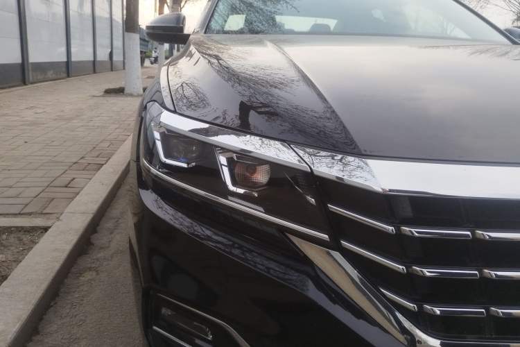 Used Volkswagen Passat 2019 280TSI Business Edition China VI Right Front Headlight