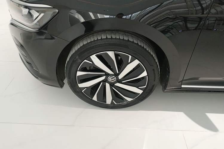 Used Volkswagen Passat 2023 Revised 330TSI Elite Edition Left Front Wheel Hub