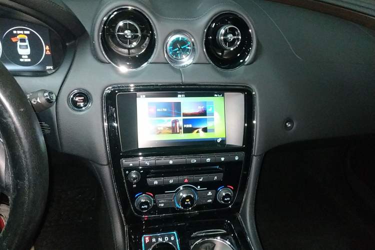 Used Jaguar XJ 2016 XJL 3.0 SC Two-Wheel-Drive Elegant Business Edition
