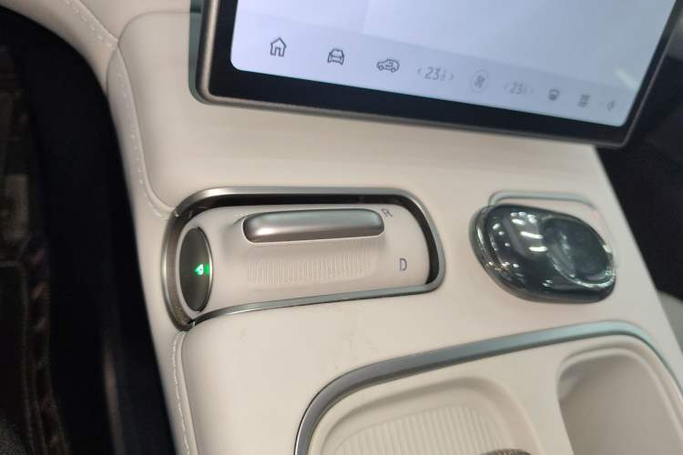 Used Nio ES6 2023 75 kWh