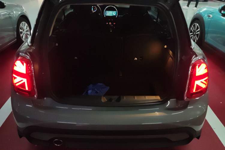 Used MINI MINI 2022 Updated 1.5T COOPER Classic Edition
