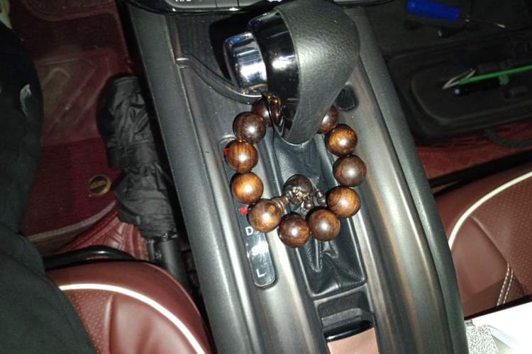 Used Honda Vezel 2020 1.5L CVT Pioneer Edition Gear Lever