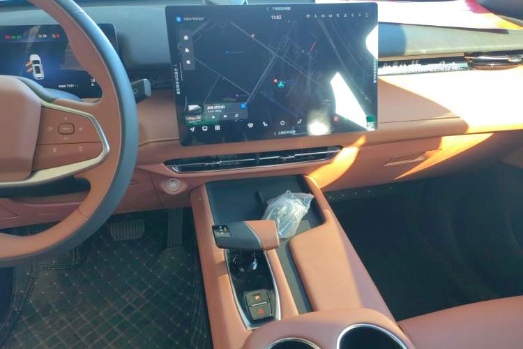 Used CHANGAN UNI-Z 2025 1.5T Premium Edition Audio And AC Panel