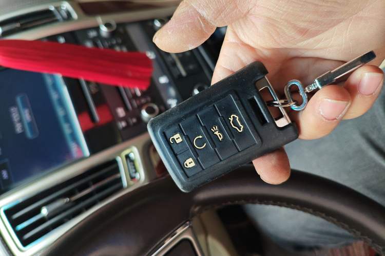 Used Cadillac SLS Seville 2011 2.0T Elite Edition Vehicle Key