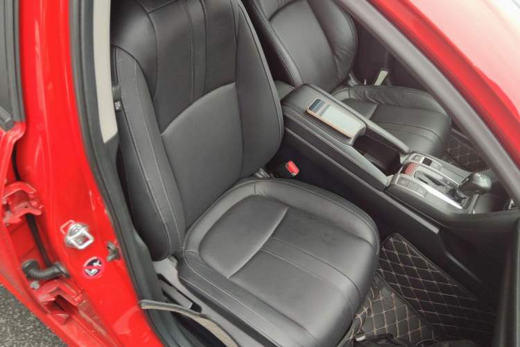 Used Honda Civic 2016 220TURBO CVT Prestige Edition Right Front Seat