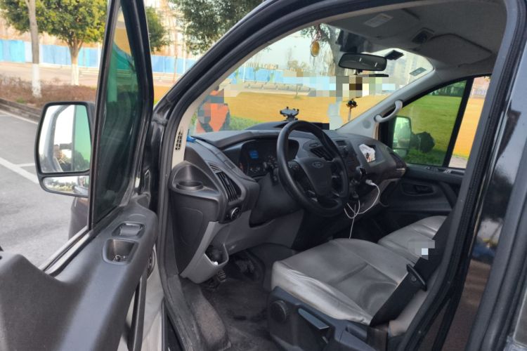 Used Ford Transit 2021 2.0T Diesel Manual Advanced Commercial Traveler Mid-axle Mid-roof 7-Seater China VI
