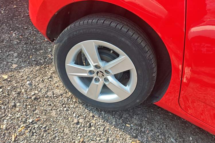 Used Skoda Fabia 2017 1.4L Automatic Car Enjoy Edition
