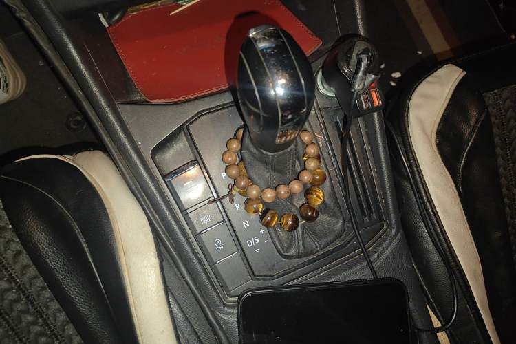 Used Volkswagen Lavida 2019 1.5L Automatic Fashion Edition China VI Gear Lever