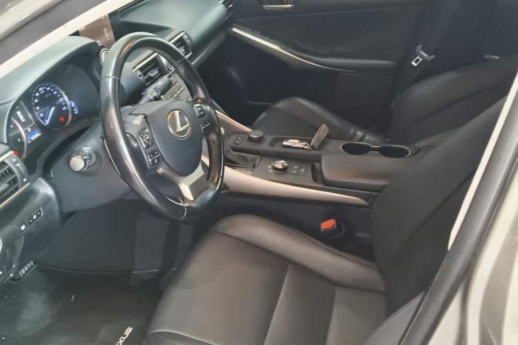 Used Lexus IS 2017 300 FENGSHANG Edition