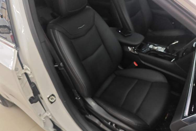 Used Cadillac XT6 2021 28T Six-Seater Four-Wheel-Drive Luxury Version